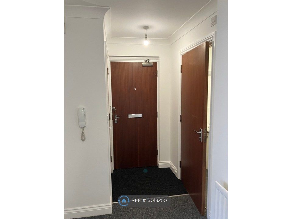Property photo 3 of 26