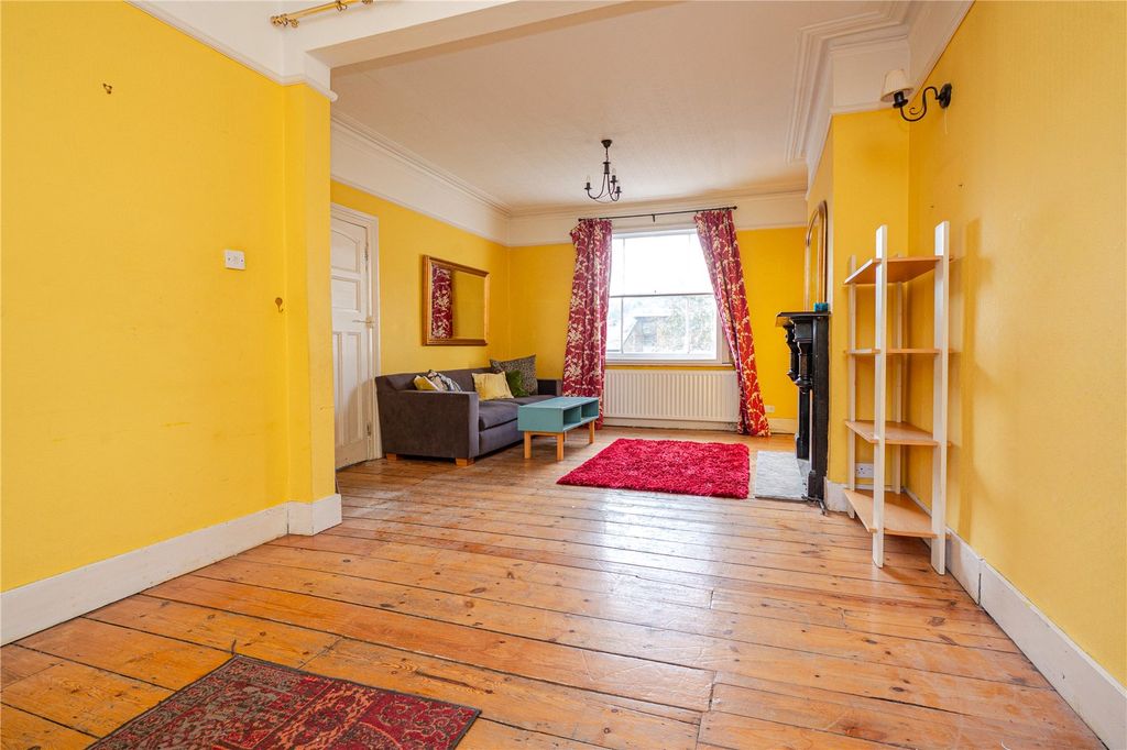 Property photo 2 of 18 Picture No. 04