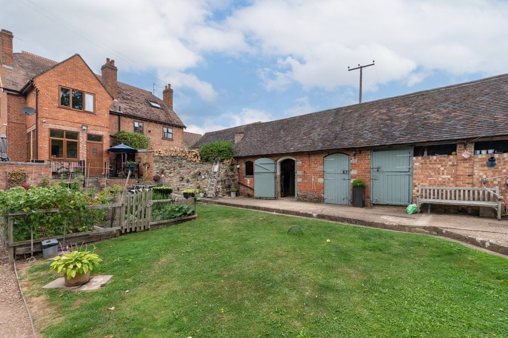 Property photo 3 of 27 Picture No. 42