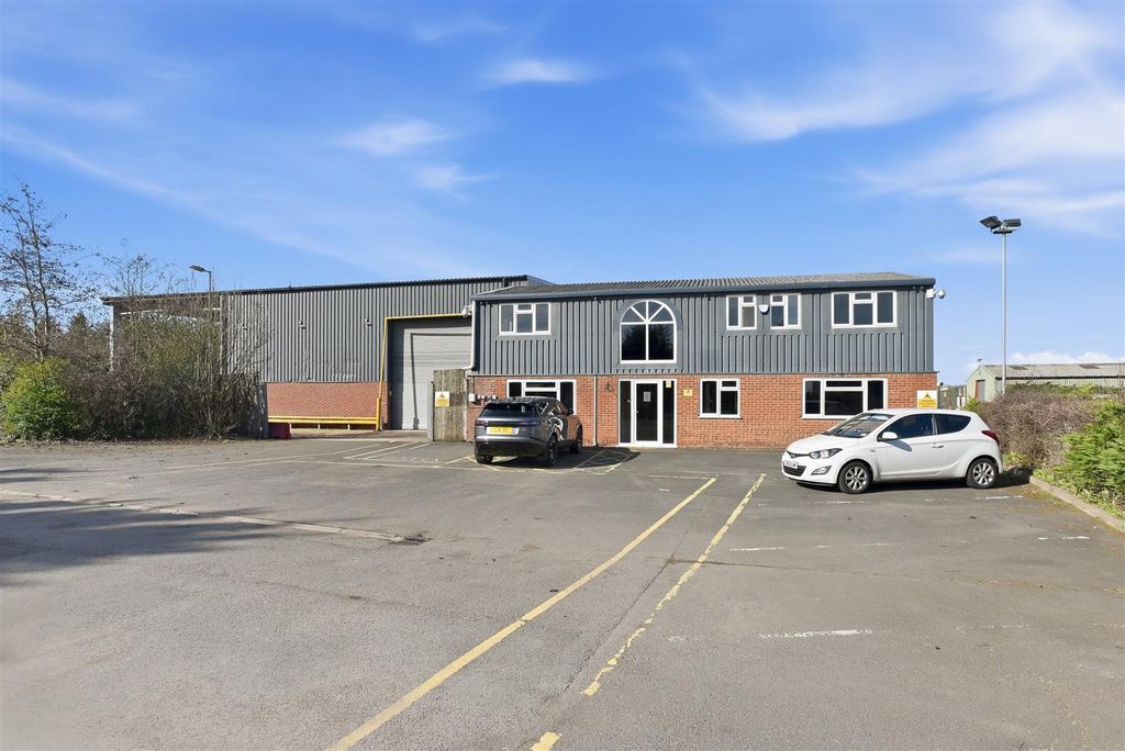 Property photo 2 of 19 Offenham Road 2171-14.Jpg