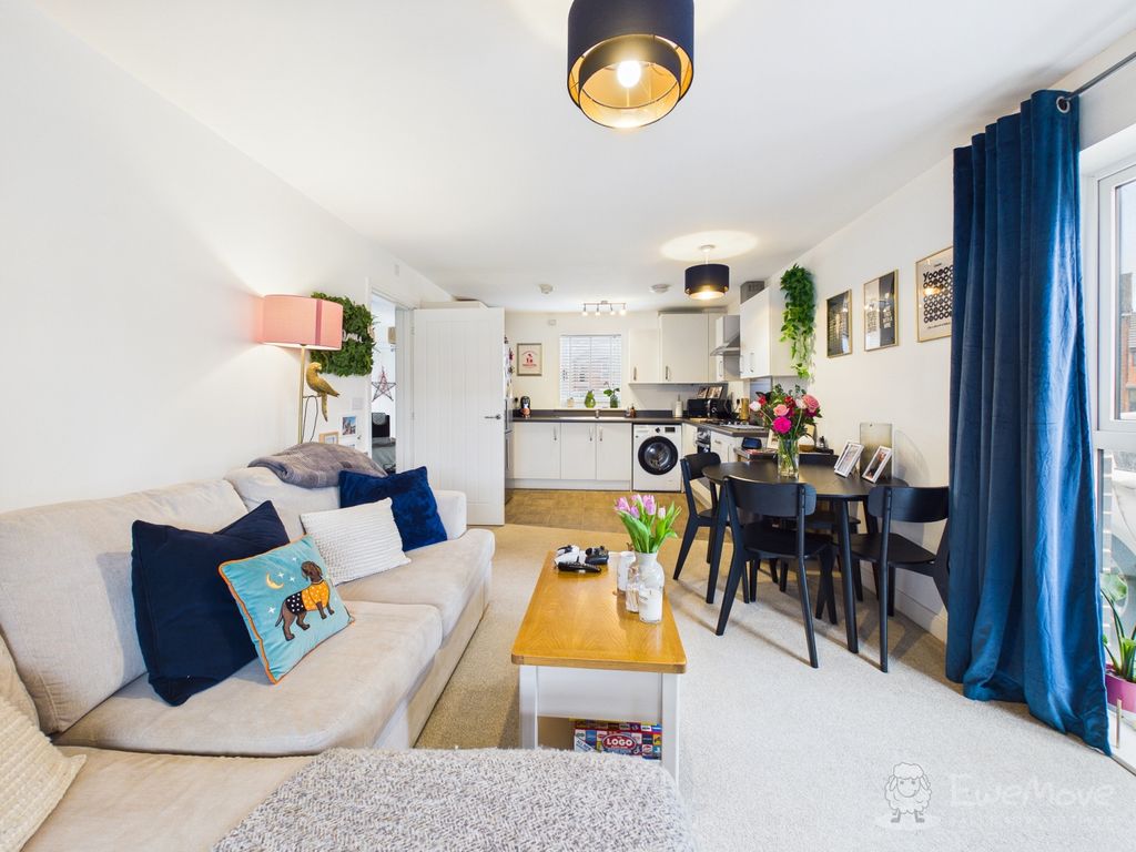 Property photo 3 of 8 Living Area