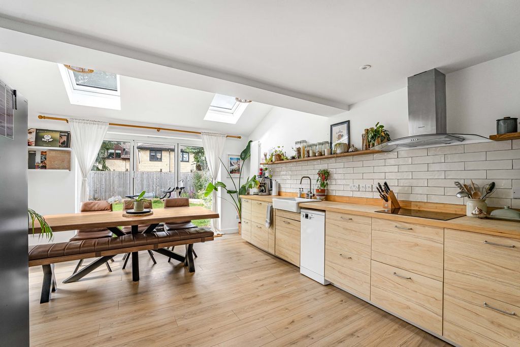 Property photo 3 of 16 Kitchen Dining