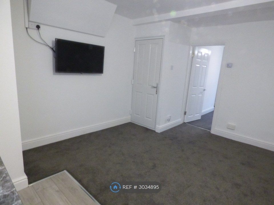 Property photo 2 of 12 Lounge / Diner