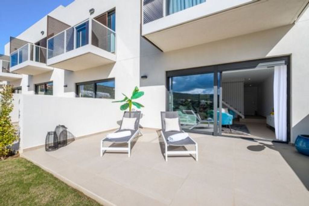 Property photo 3 of 48 Photo 2