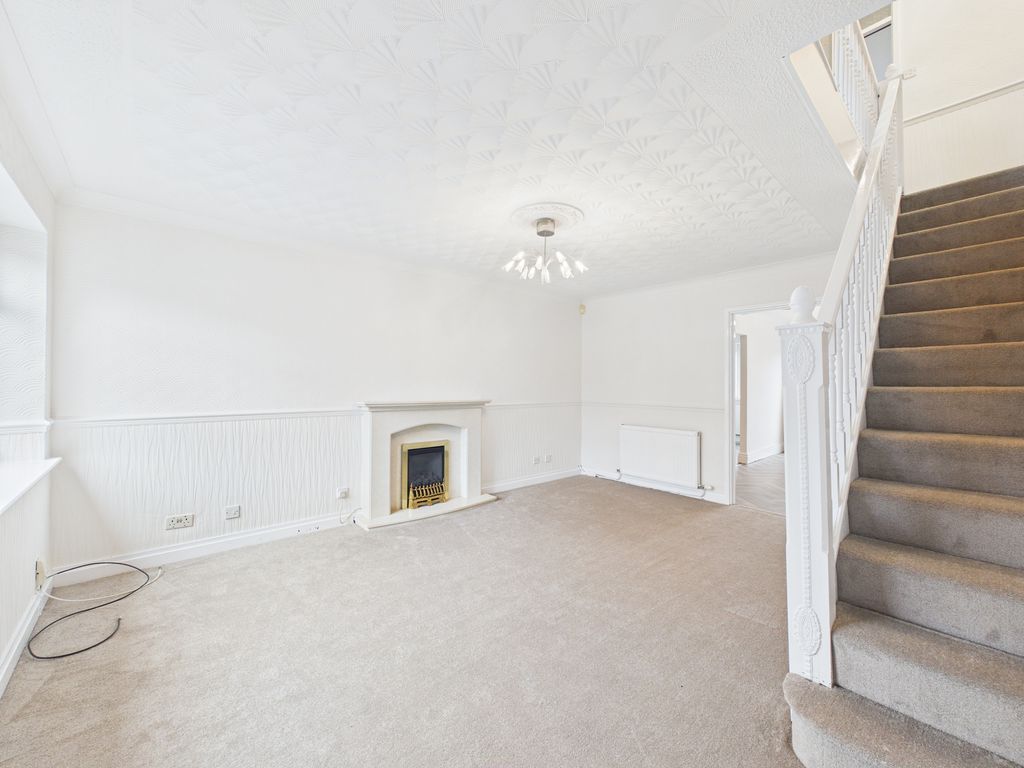 Property photo 2 of 25