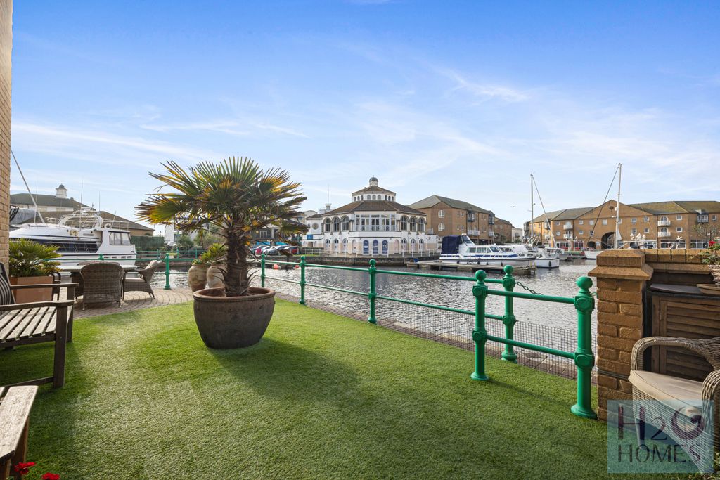 Property photo 1 of 35 Trafalgar Gate, 8-024