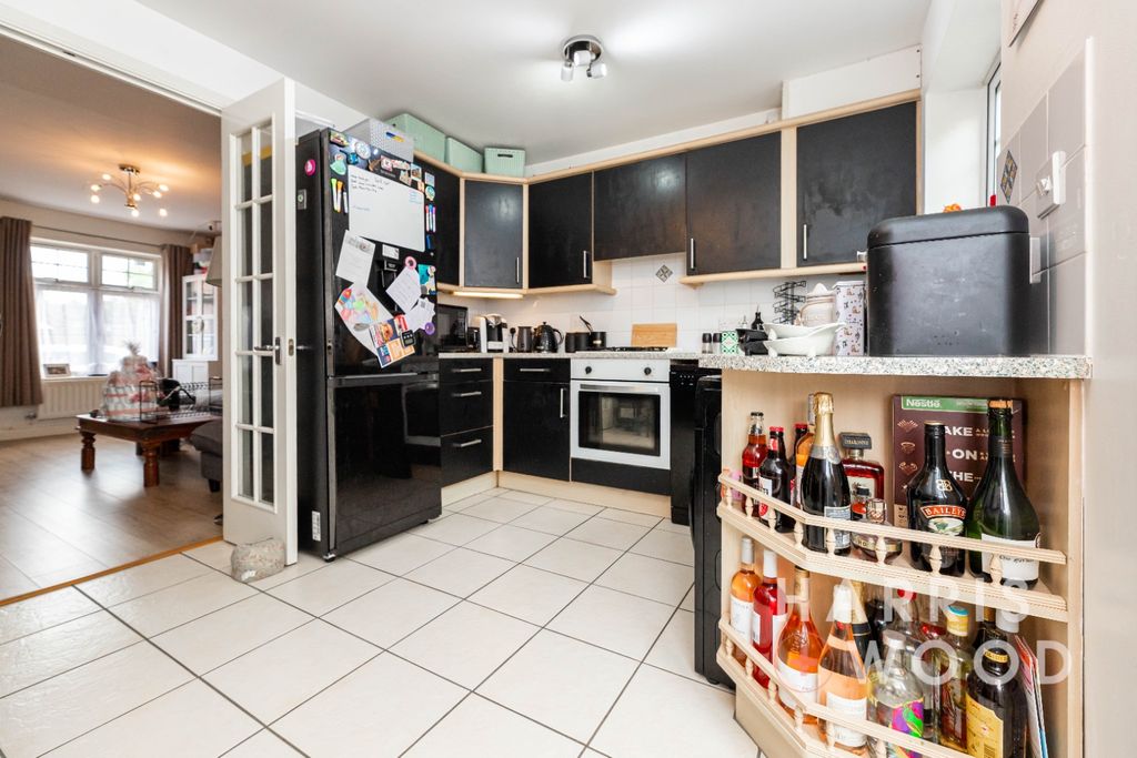 Property photo 3 of 14 4137995