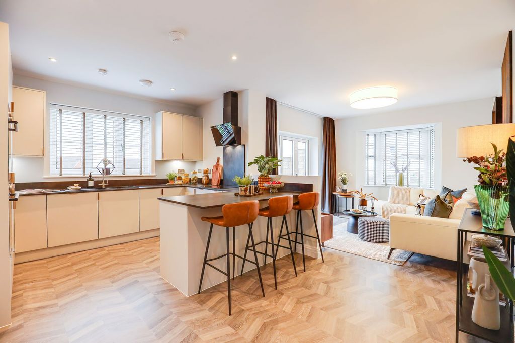 Property photo 2 of 21 Kitchen