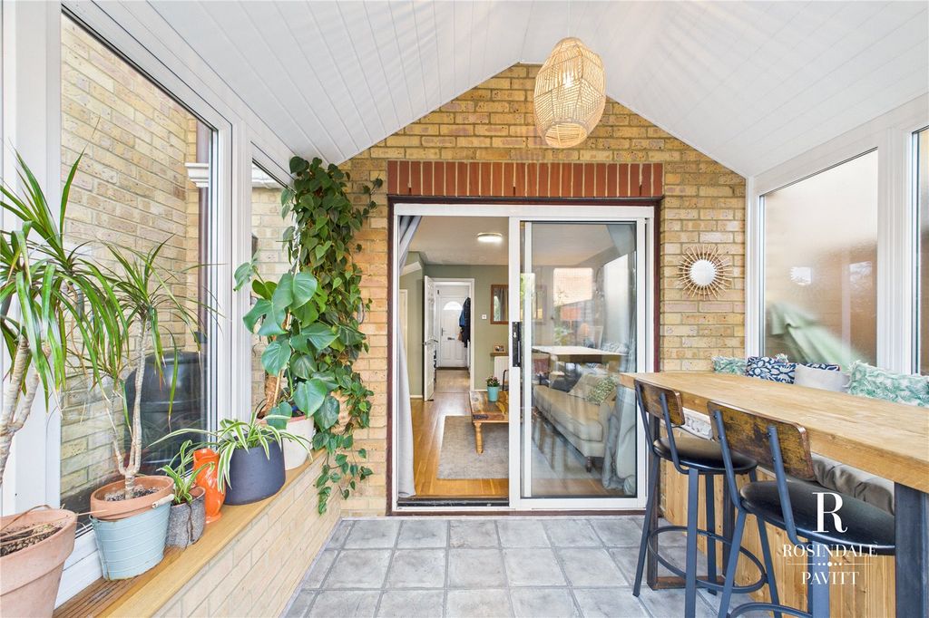 Property photo 3 of 24 Picture 3