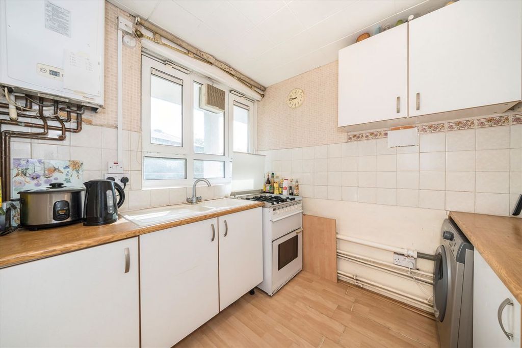 Property photo 2 of 5
