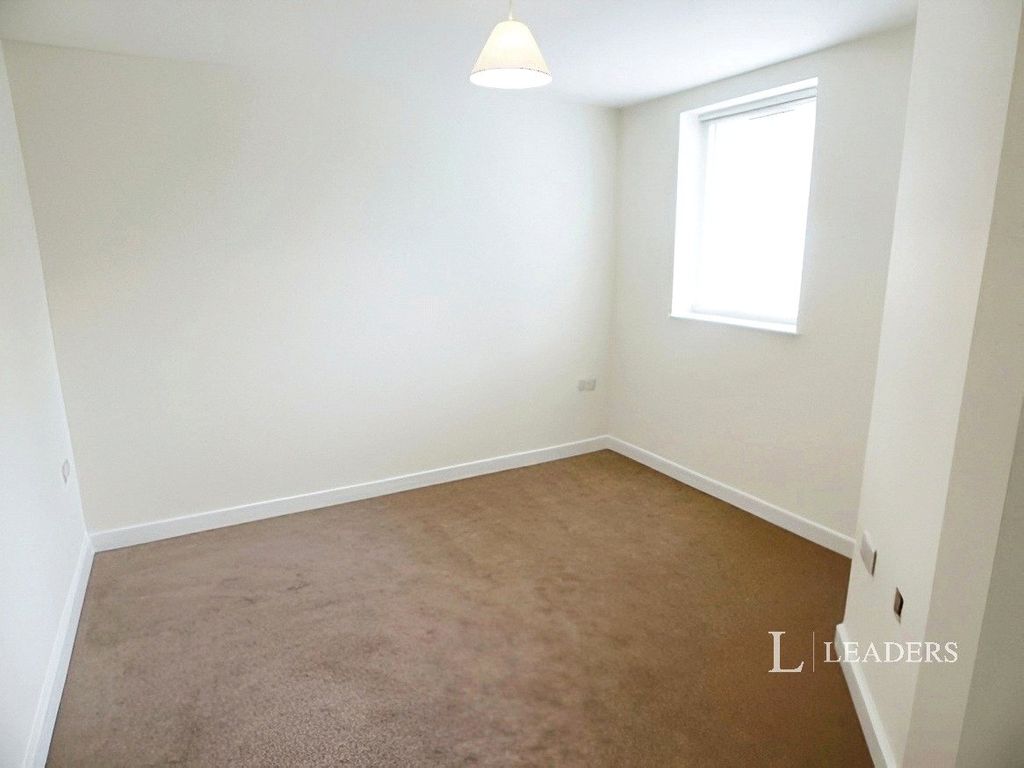 Property photo 3 of 8 3