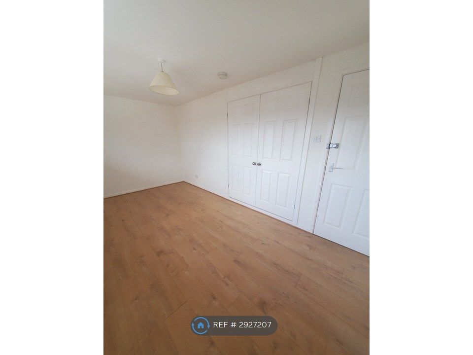 Property photo 3 of 13 Double Bedroom With Wardrobe