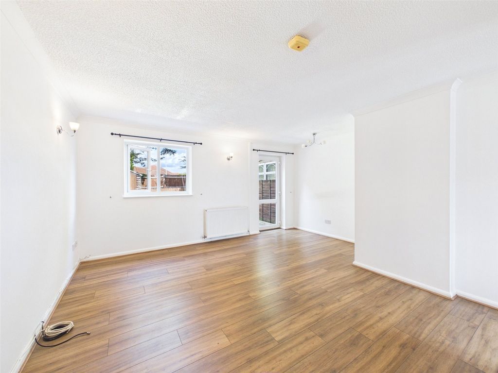 Property photo 3 of 11 Picture No. 20