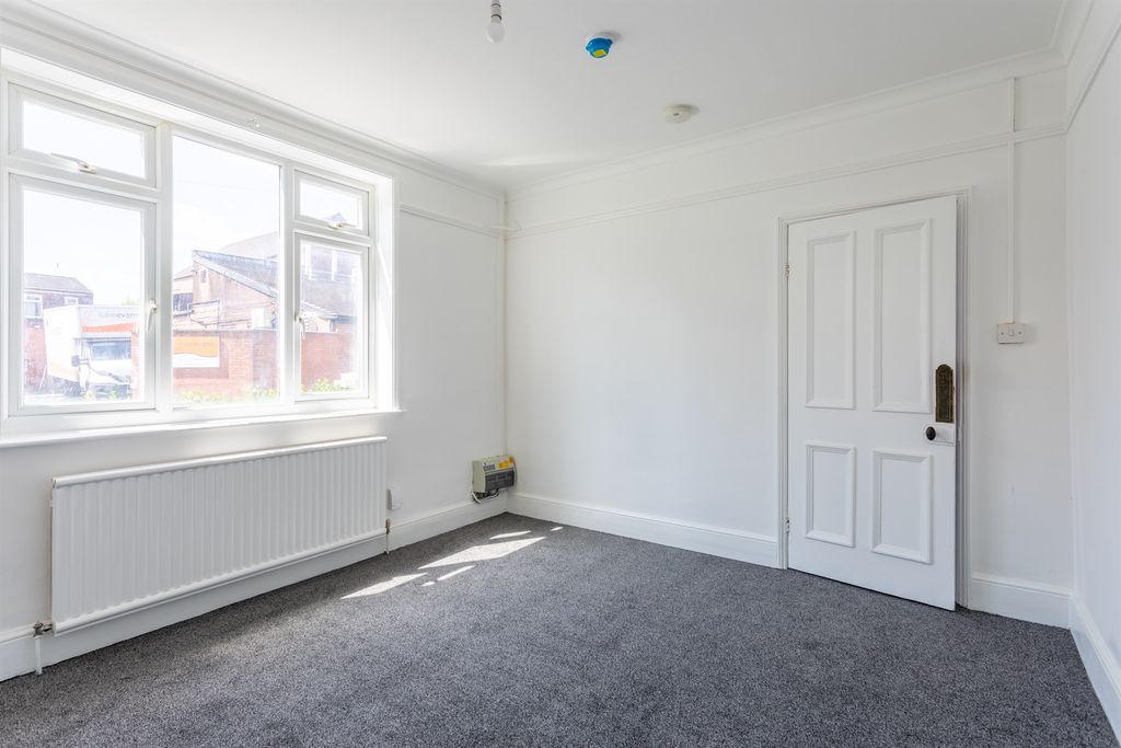 Property photo 3 of 25