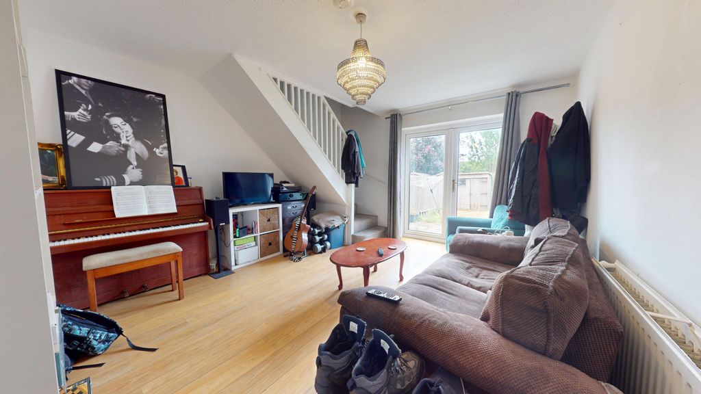 Property photo 3 of 9