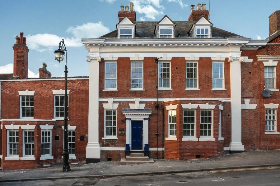 Property photo 1 of 5