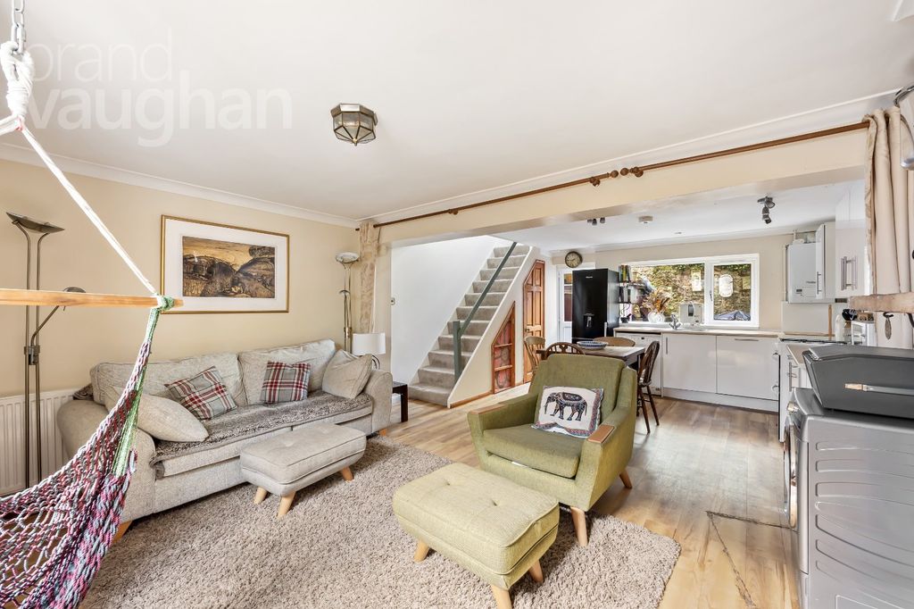 Property photo 2 of 14 Picture 2