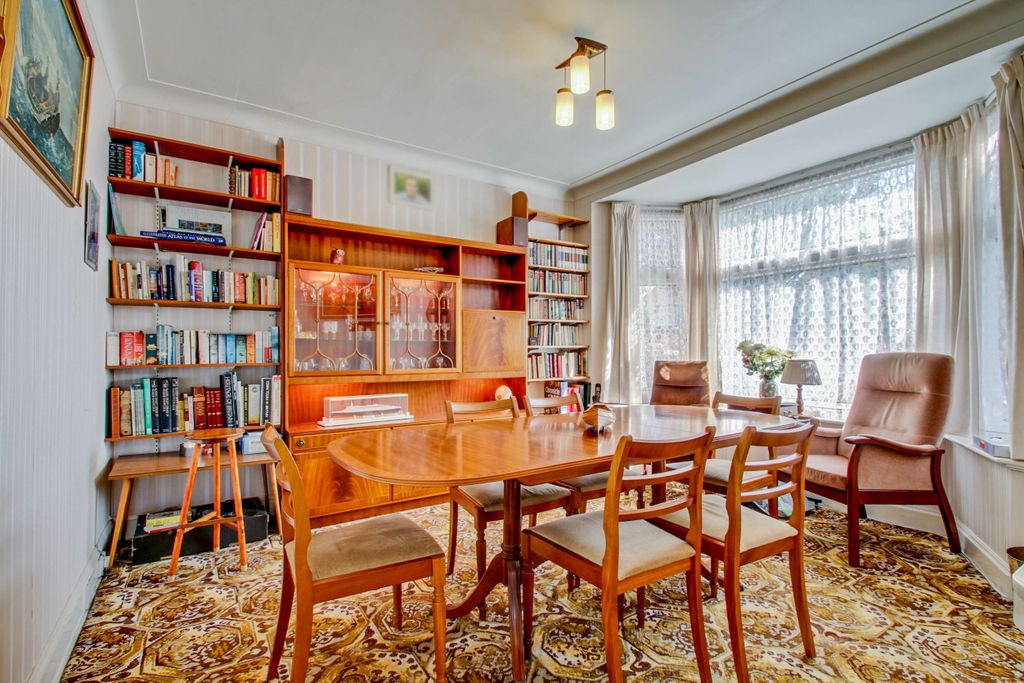 Property photo 2 of 15