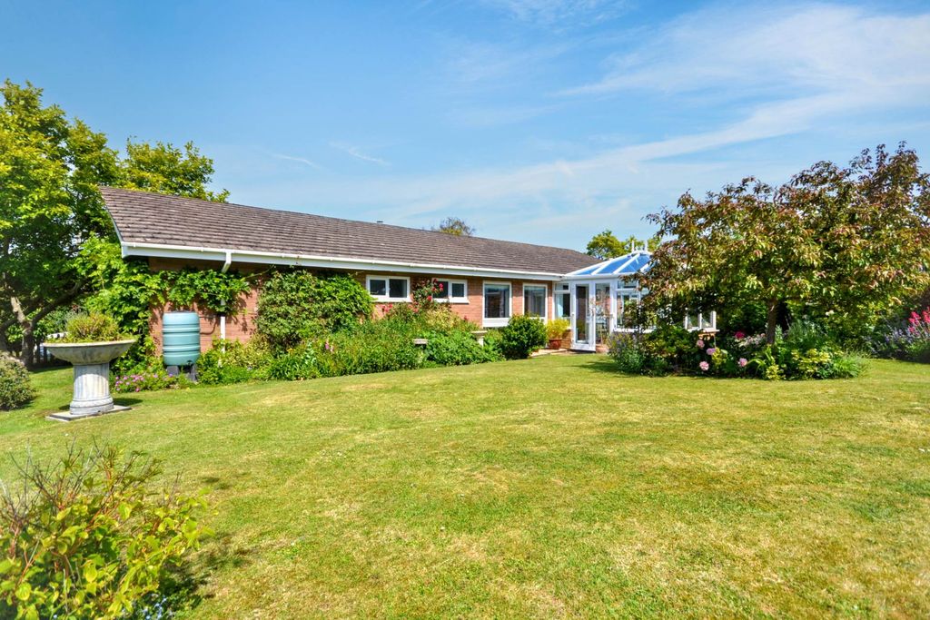 Property photo 1 of 31