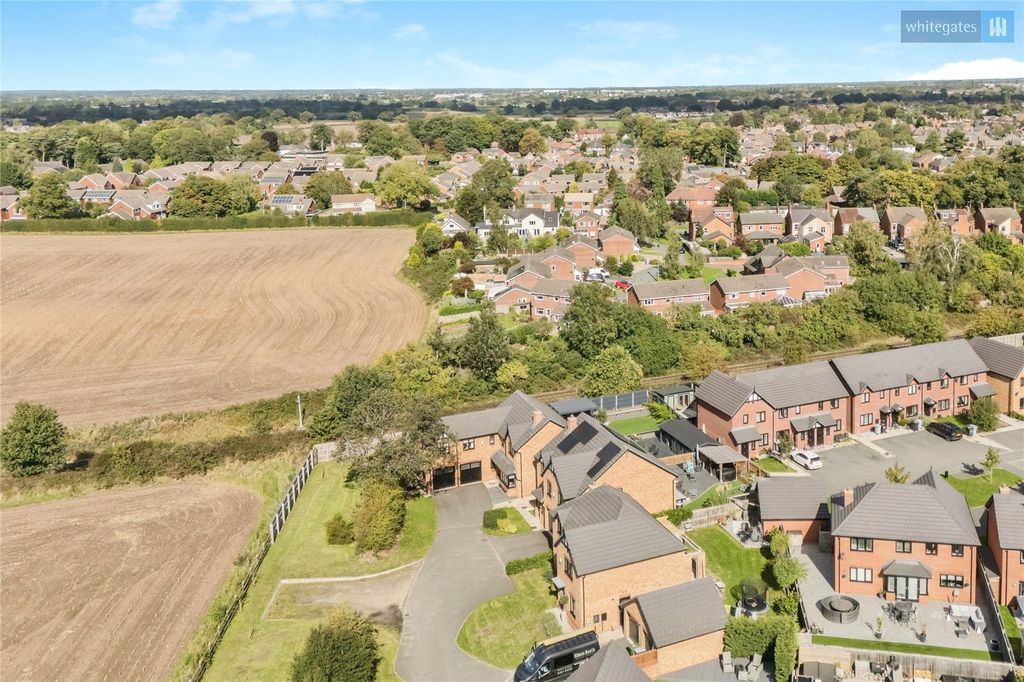 Property photo 2 of 24 Picture No. 35