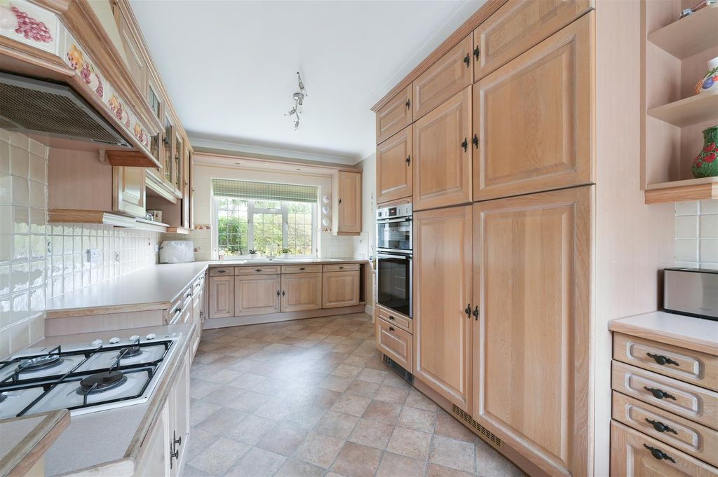 Property photo 3 of 25 Silverley (16).Jpg