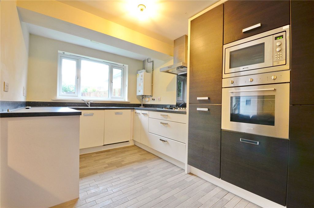 Property photo 3 of 16 Picture No. 03