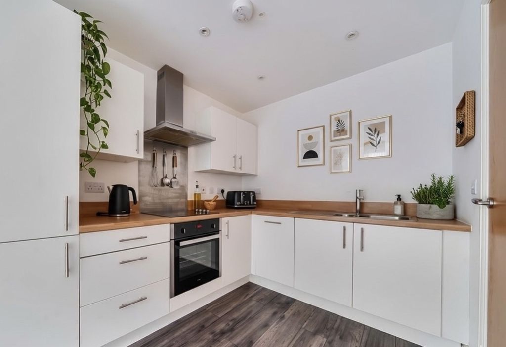 Property photo 3 of 8 Best Estate Agent Sheffield