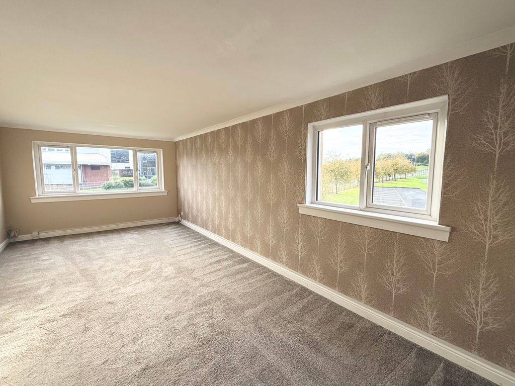 Property photo 2 of 9 2