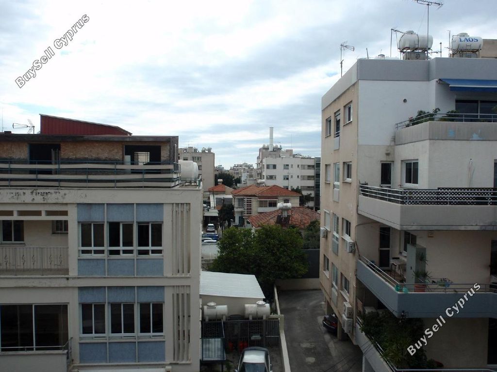 Property photo 3 of 12