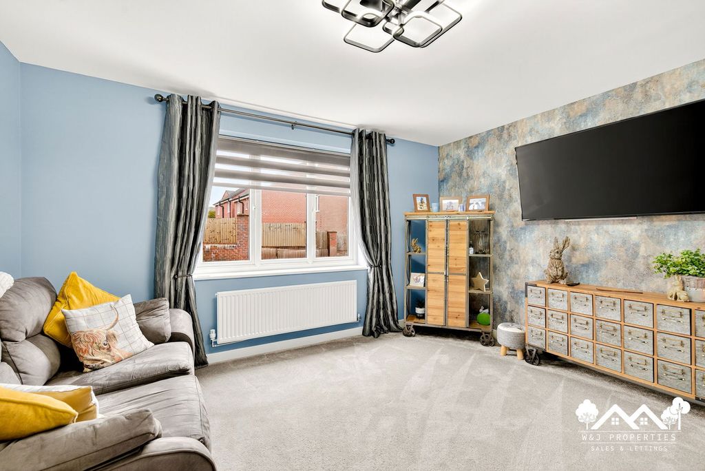 Property photo 3 of 38