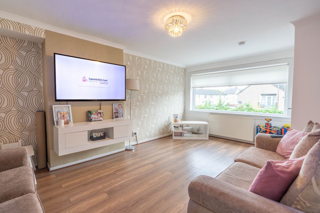 Property photo 2 of 34 Gallery