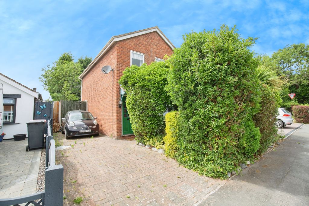 Property photo 1 of 16 4423121E-Mw-7005
