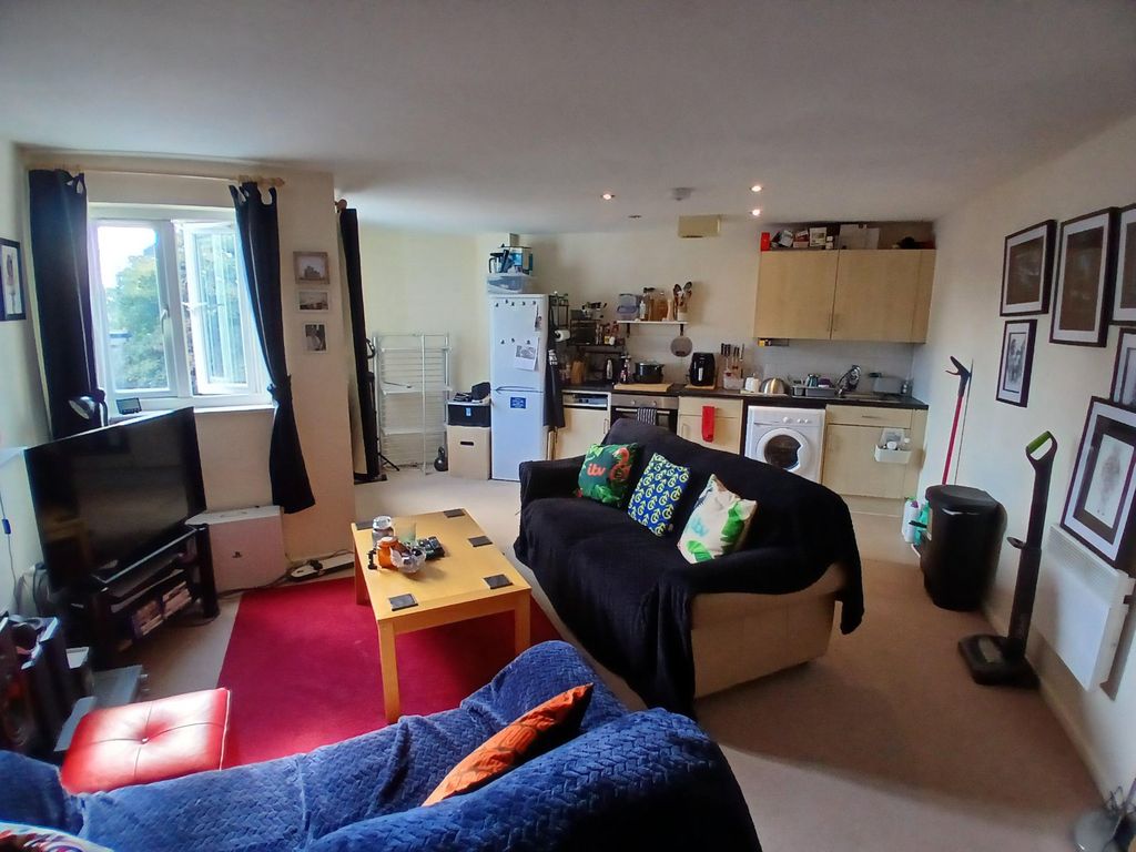 Property photo 1 of 9 Picture No. 05