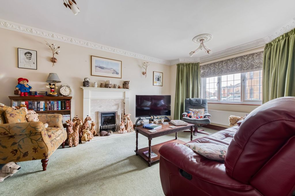 Property photo 3 of 17