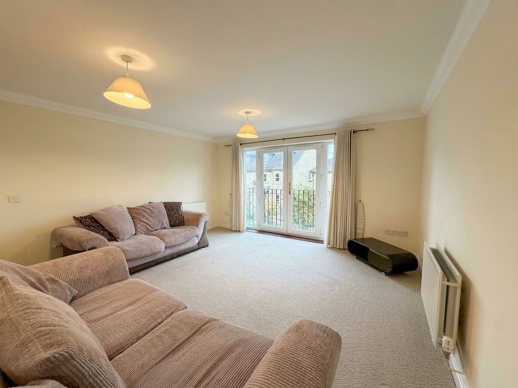 Property photo 3 of 11