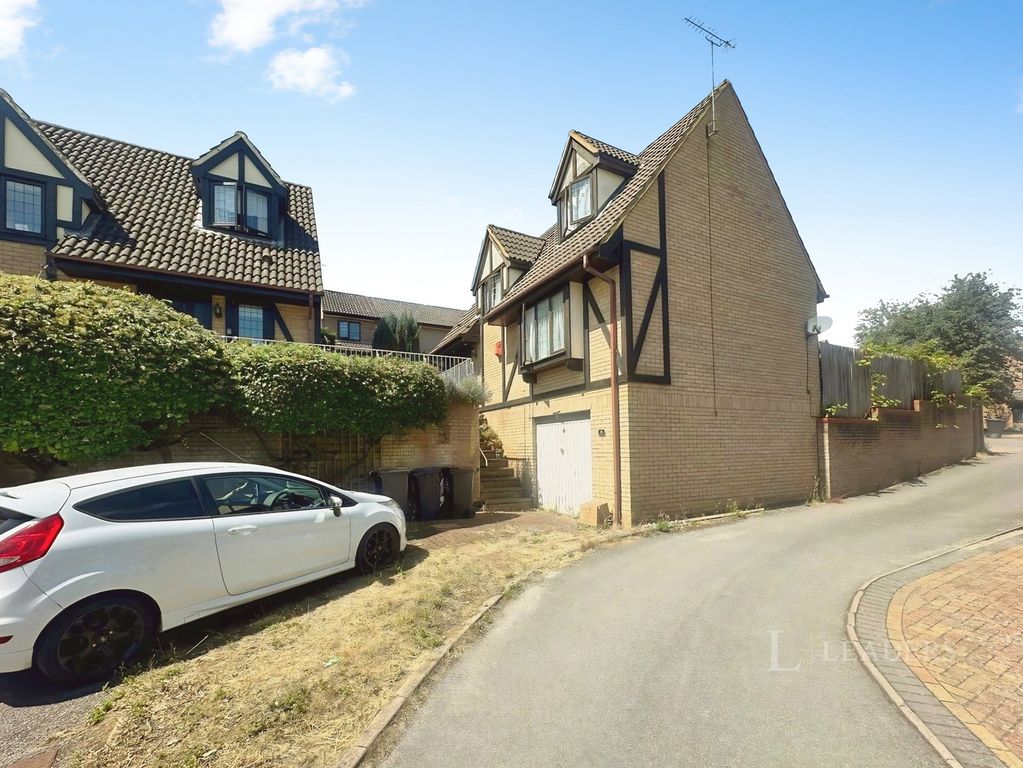 Property photo 1 of 18 Pbox-Img.Jpg