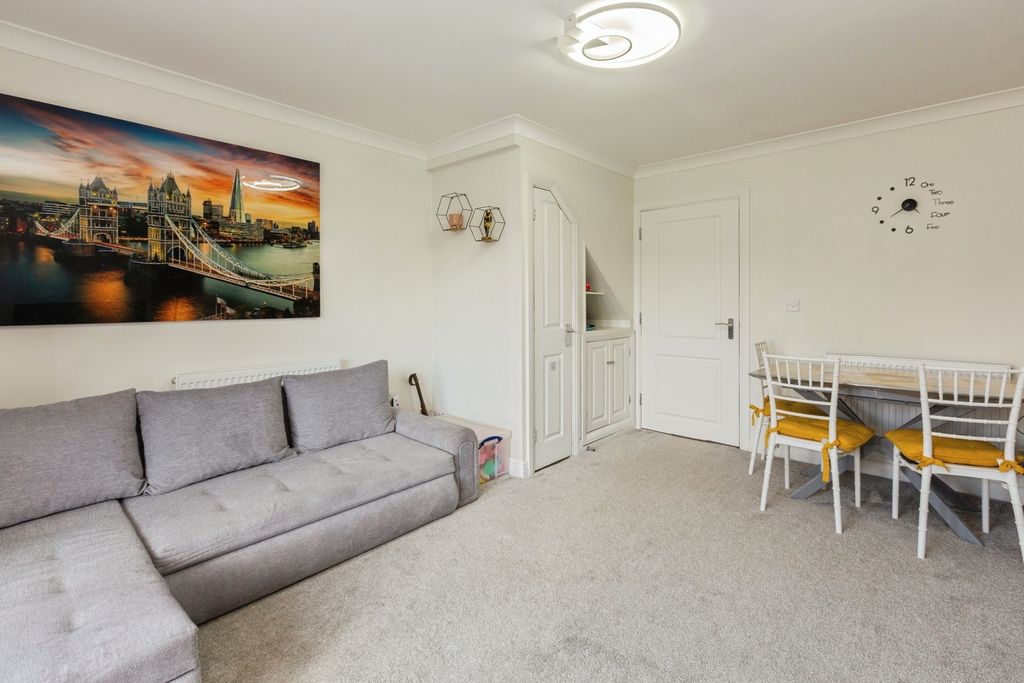 Property photo 3 of 14 Photo