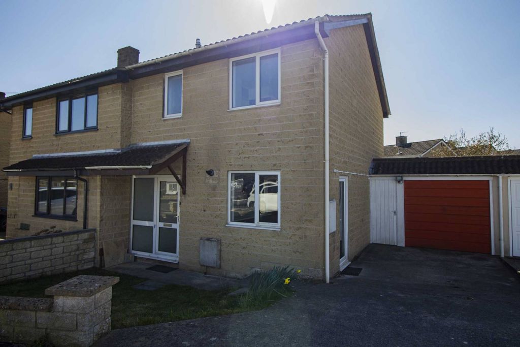 Property photo 1 of 8