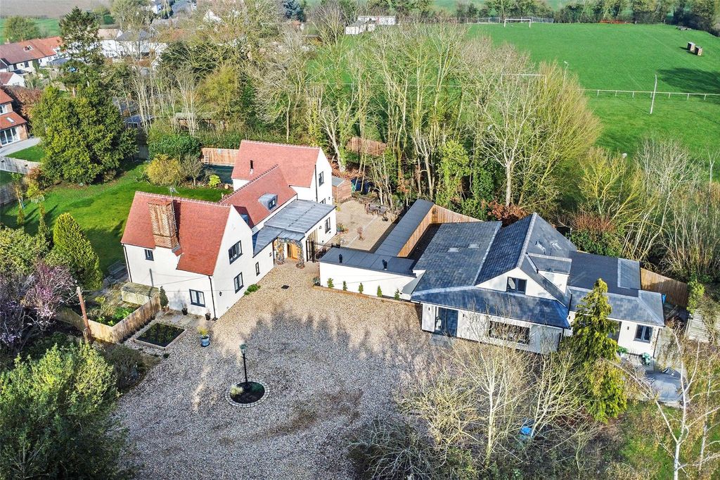 Property photo 1 of 43 Picture No. 16