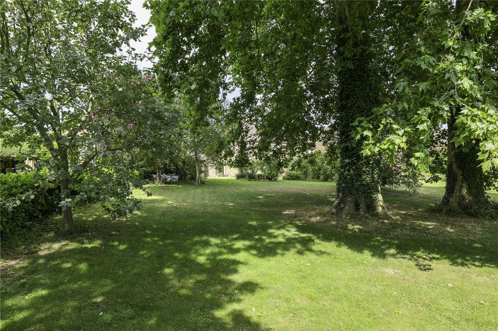 Property photo 3 of 15 Picture No. 12