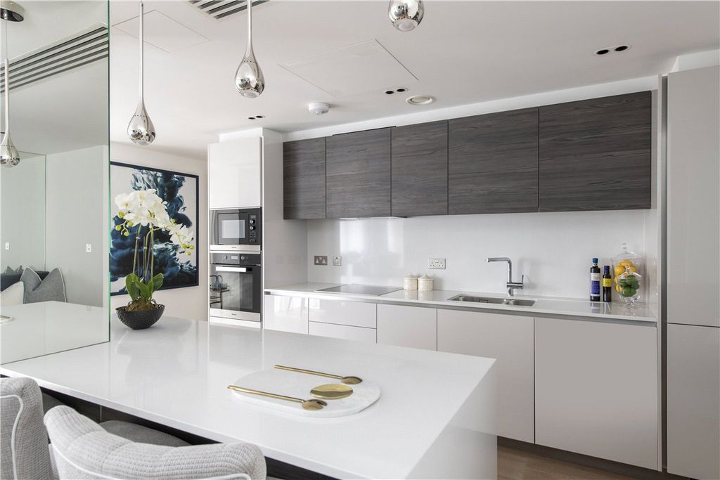 Property photo 2 of 17 Picture No. 45