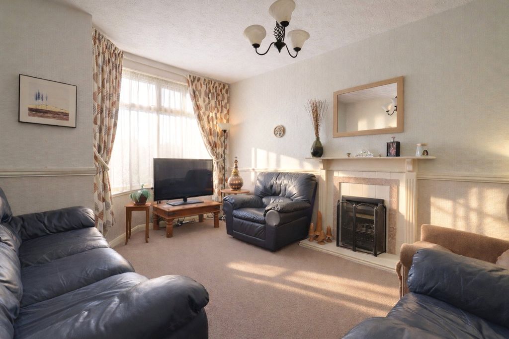 Property photo 3 of 11 Picture No. 01