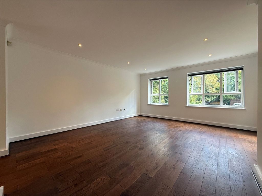 Property photo 3 of 7 Picture No. 05