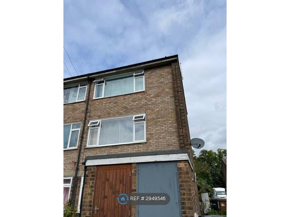 Property photo 3 of 19 Queens Rd Entrance
