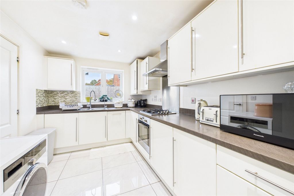 Property photo 2 of 7 Picture No. 21