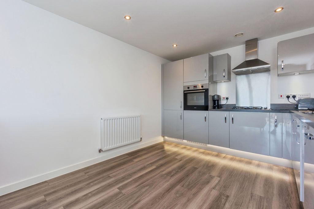 Property photo 3 of 26 Pbox-Img.Jpg