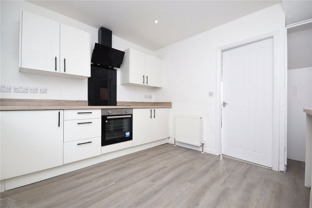 Property photo 3 of 12 Picture No. 09