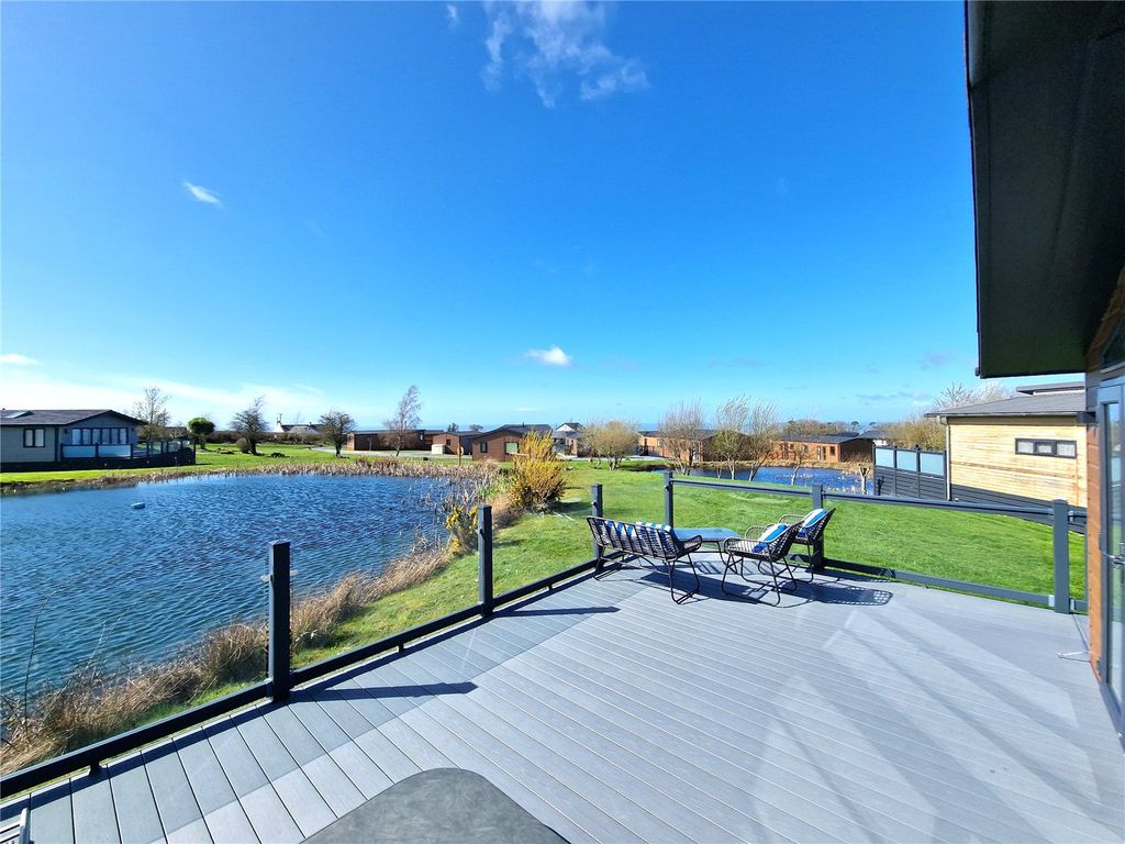 Property photo 3 of 19 Picture No. 02