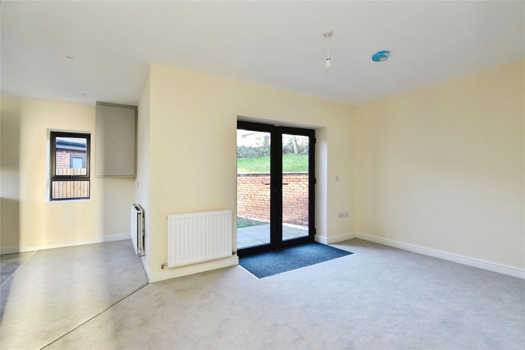 Property photo 3 of 14 Picture No. 11