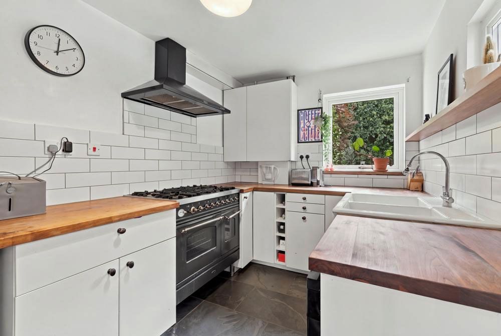 Property photo 2 of 30